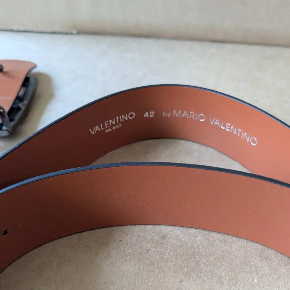 Milo Soave Logo Leather Belt by Valentino - Size 42 - Picture 4 of 4